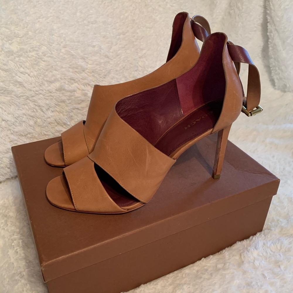 Coach Manhattan heels